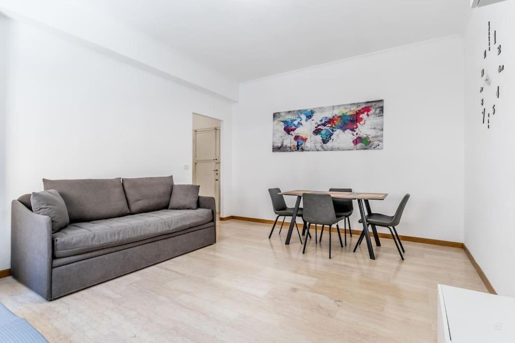 Tiburtina White House Apartment โรม ภายนอก รูปภาพ