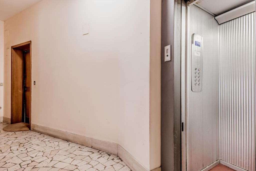 Tiburtina White House Apartment โรม ภายนอก รูปภาพ