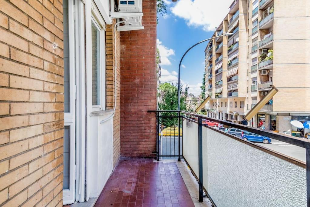 Tiburtina White House Apartment โรม ภายนอก รูปภาพ