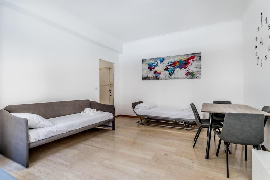 Tiburtina White House Apartment โรม ภายนอก รูปภาพ